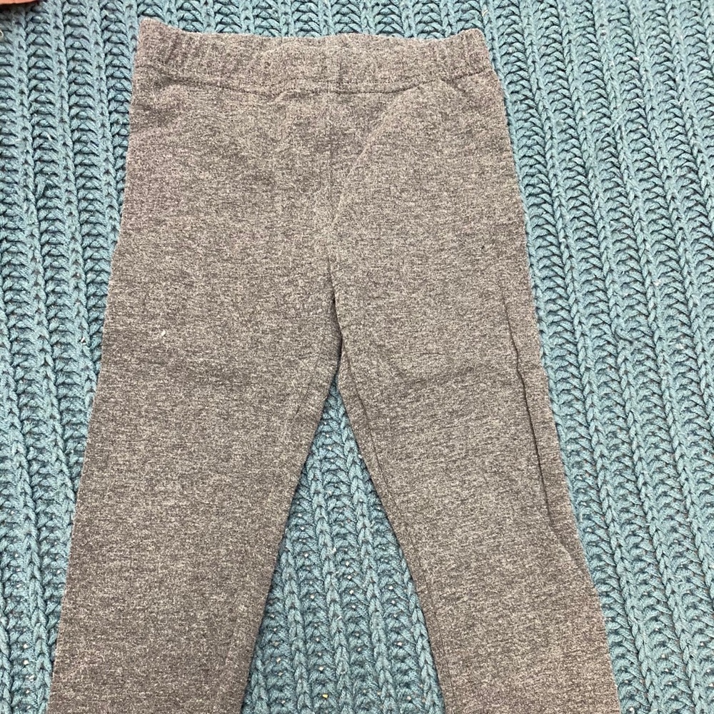 Grey leggings girl